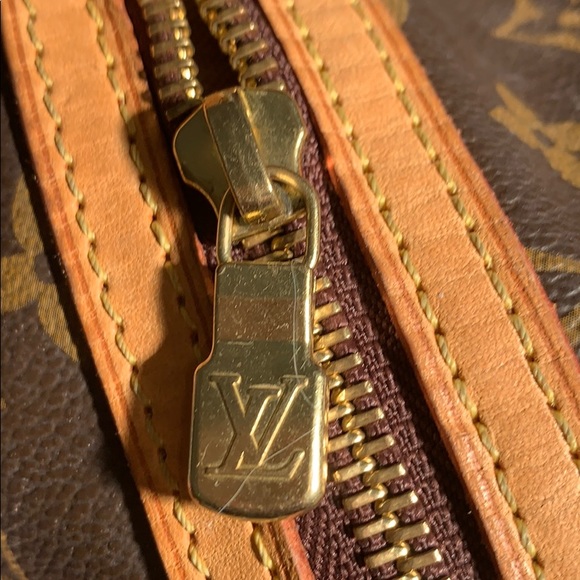 Louis Vuitton Bosporus Backpack - Picture 6 of 8